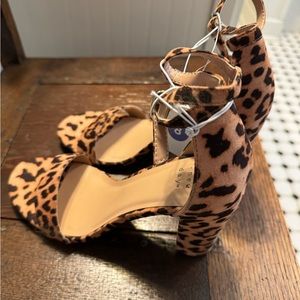 Leopard print heels size 8